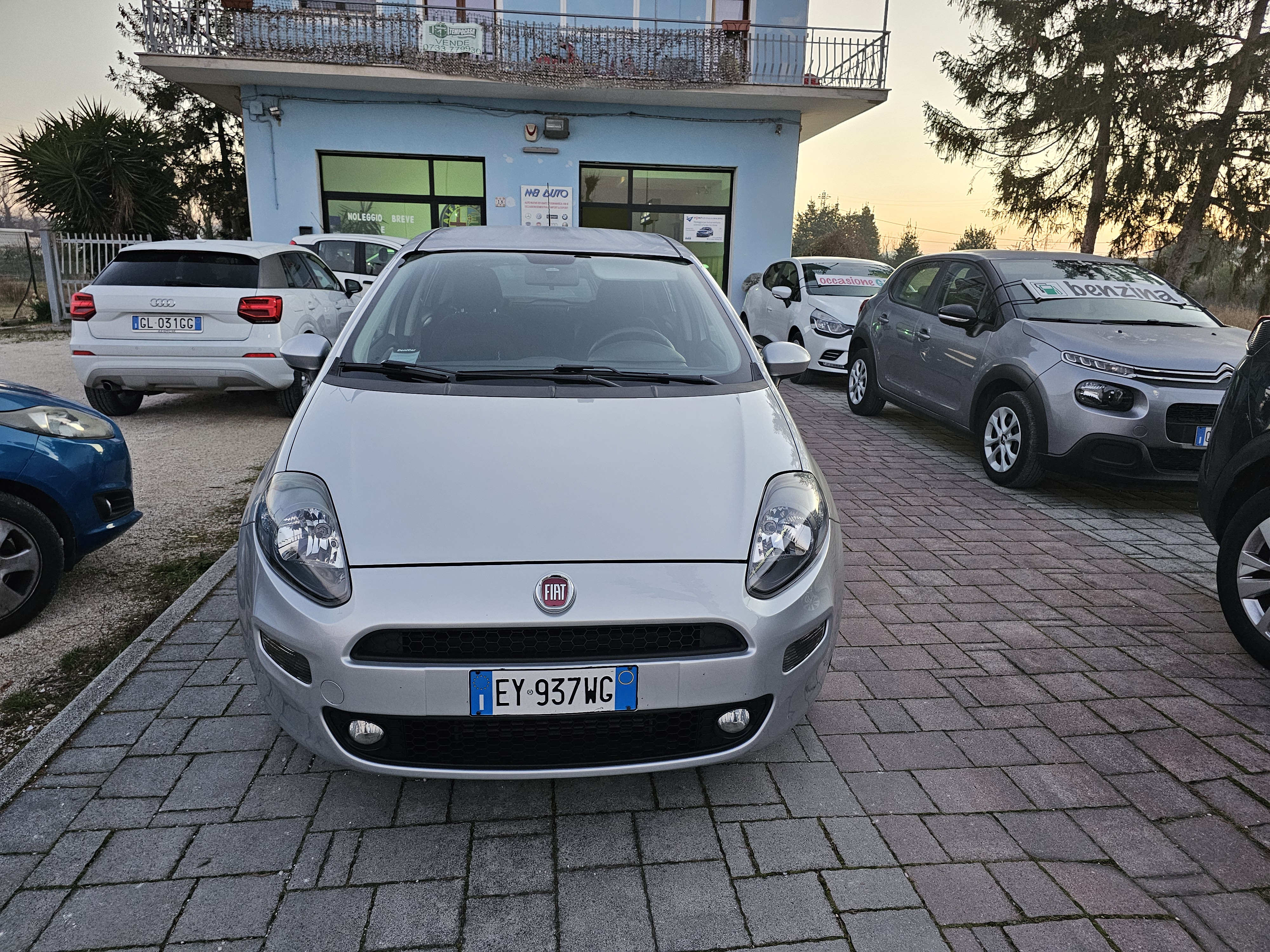 Fiat <span>Punto LOUNGE 