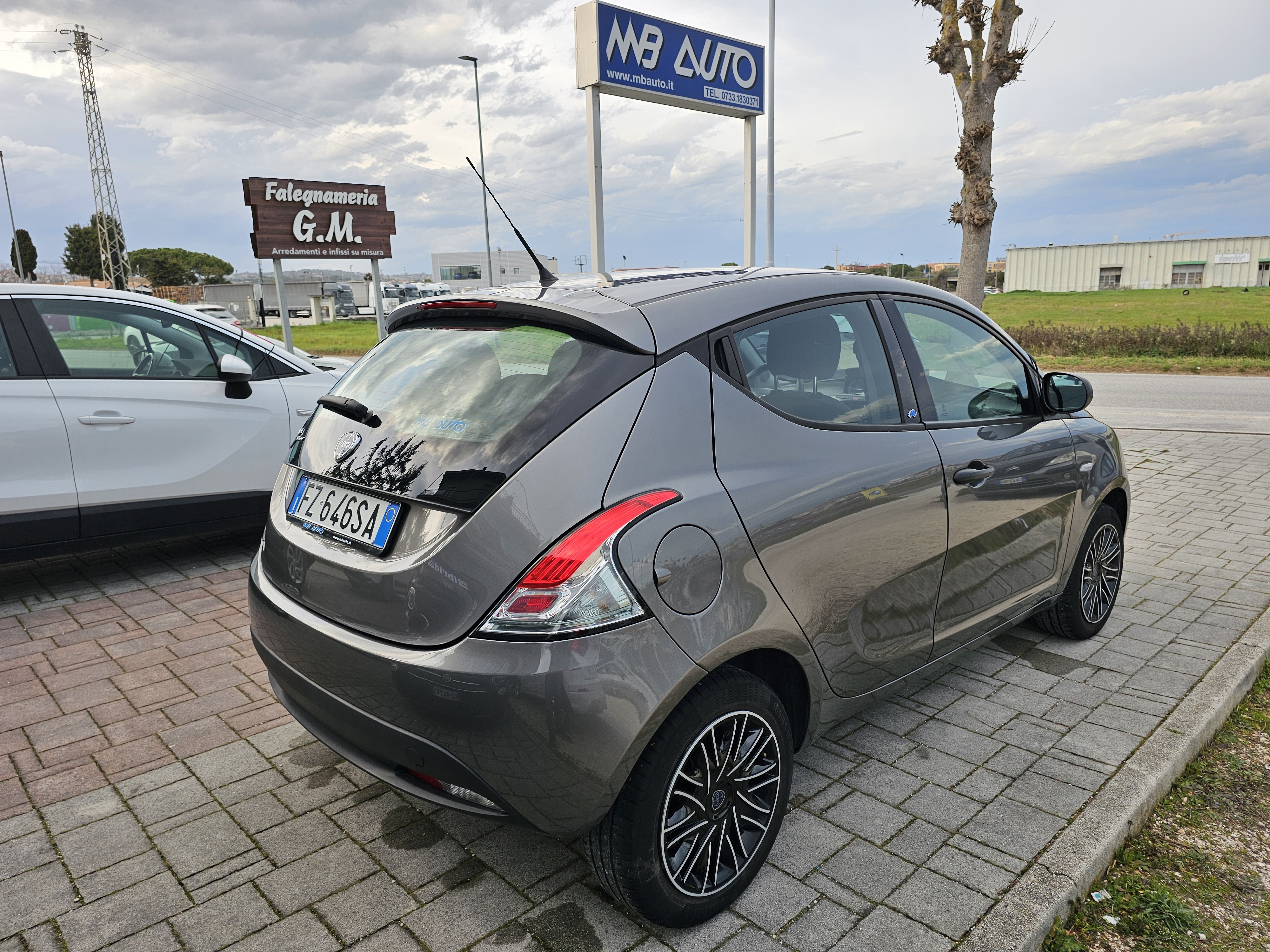 Lancia <span>Ypsilon ELEFANTINO 