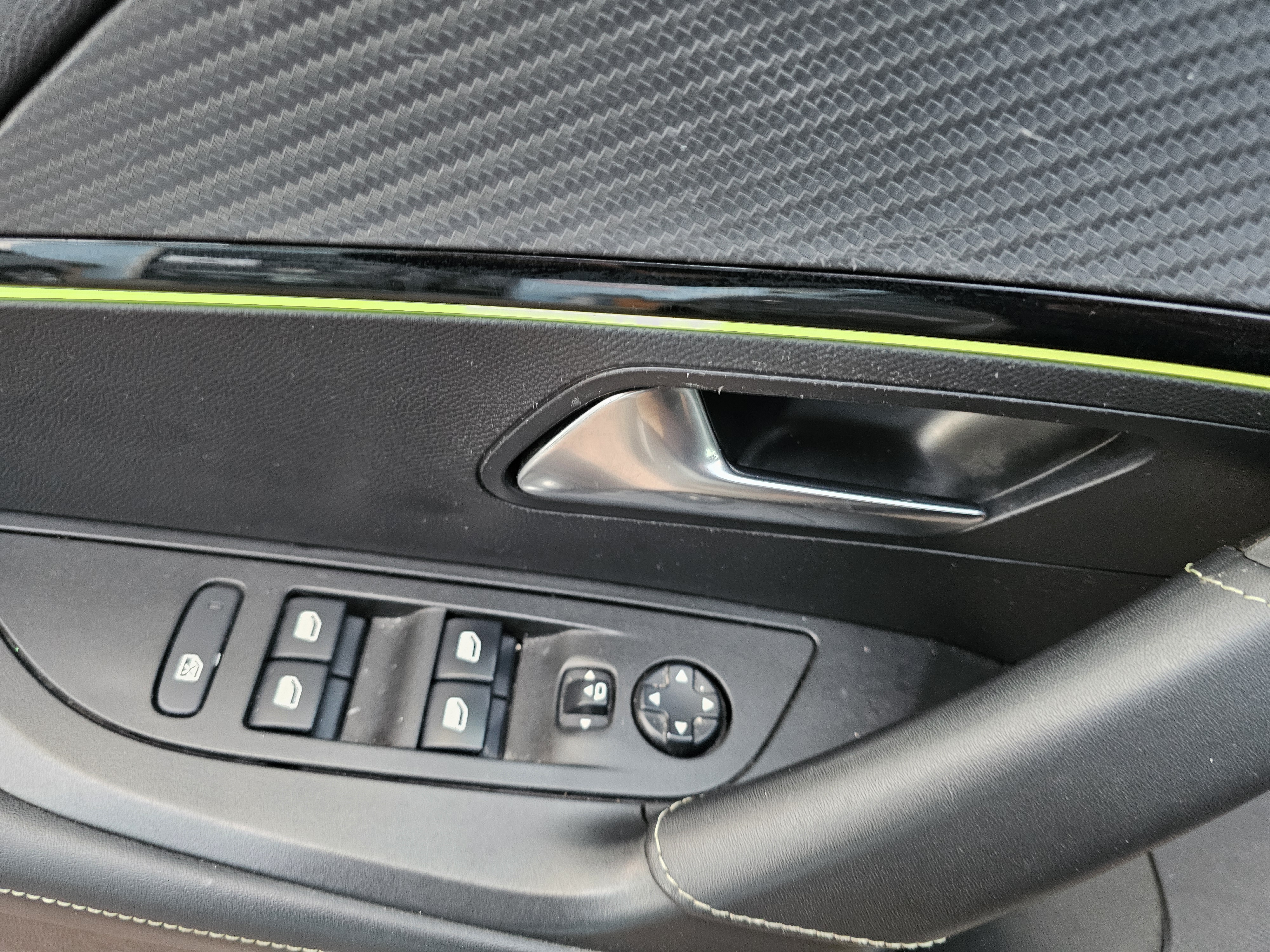 Peugeot <span>2008 GT-LINE 