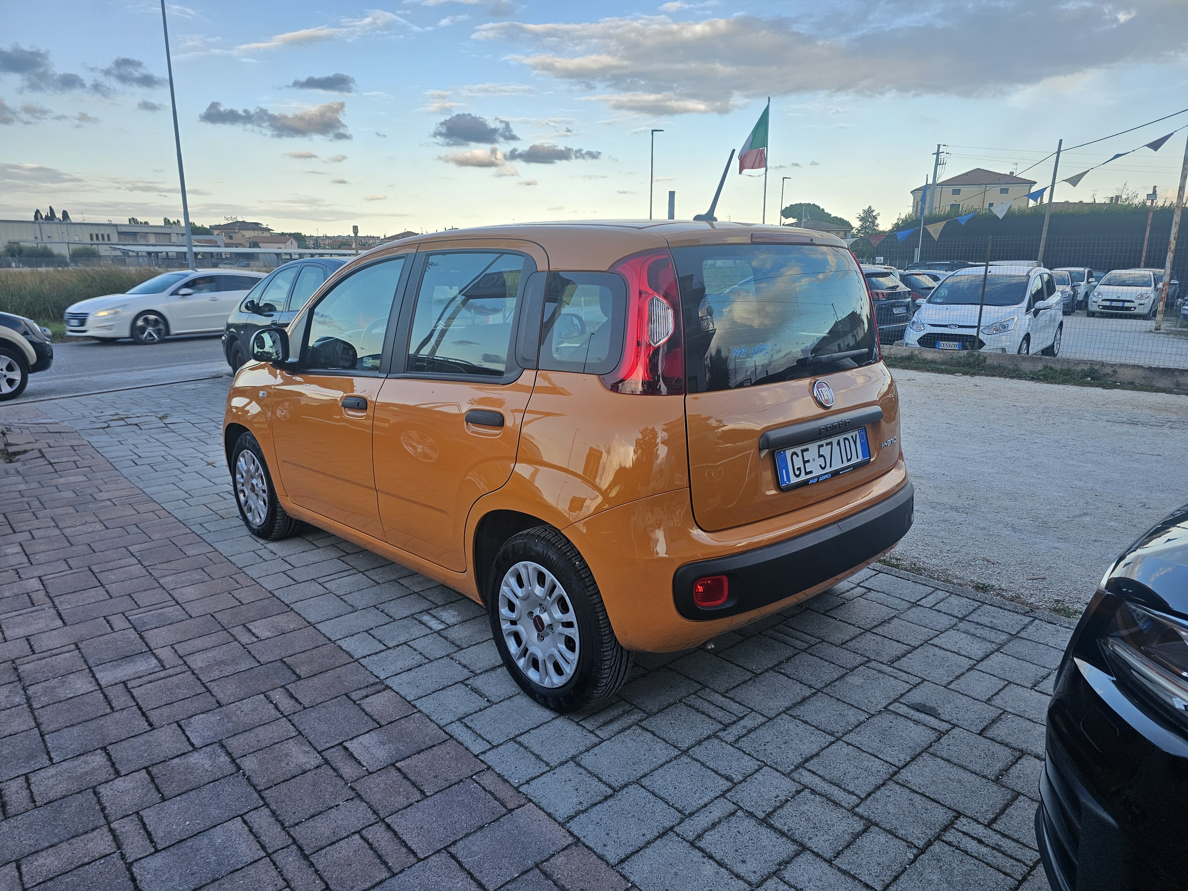 Fiat <span>Panda HYBRID 