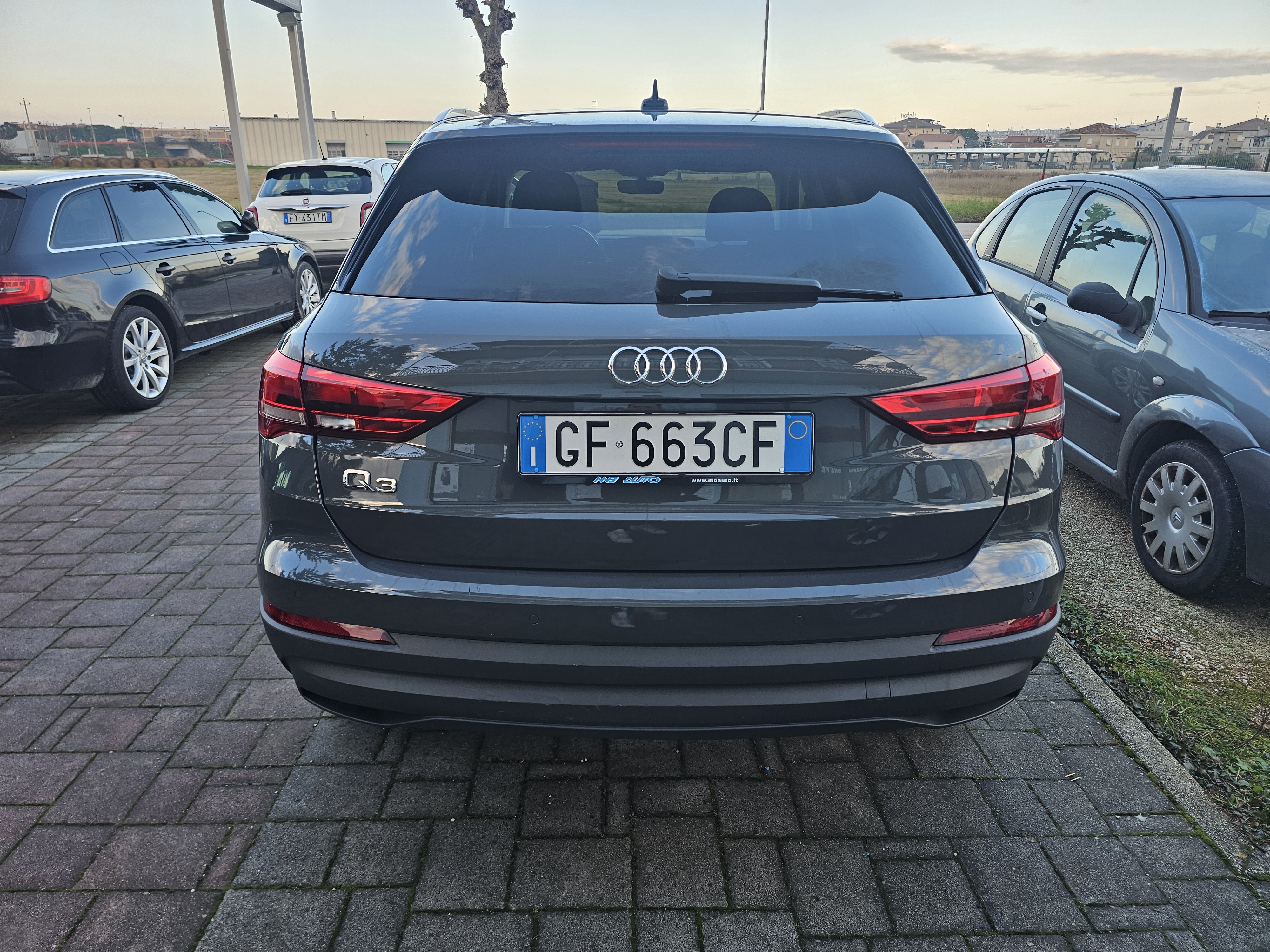 Audi <span>Q3 BUSINESS  