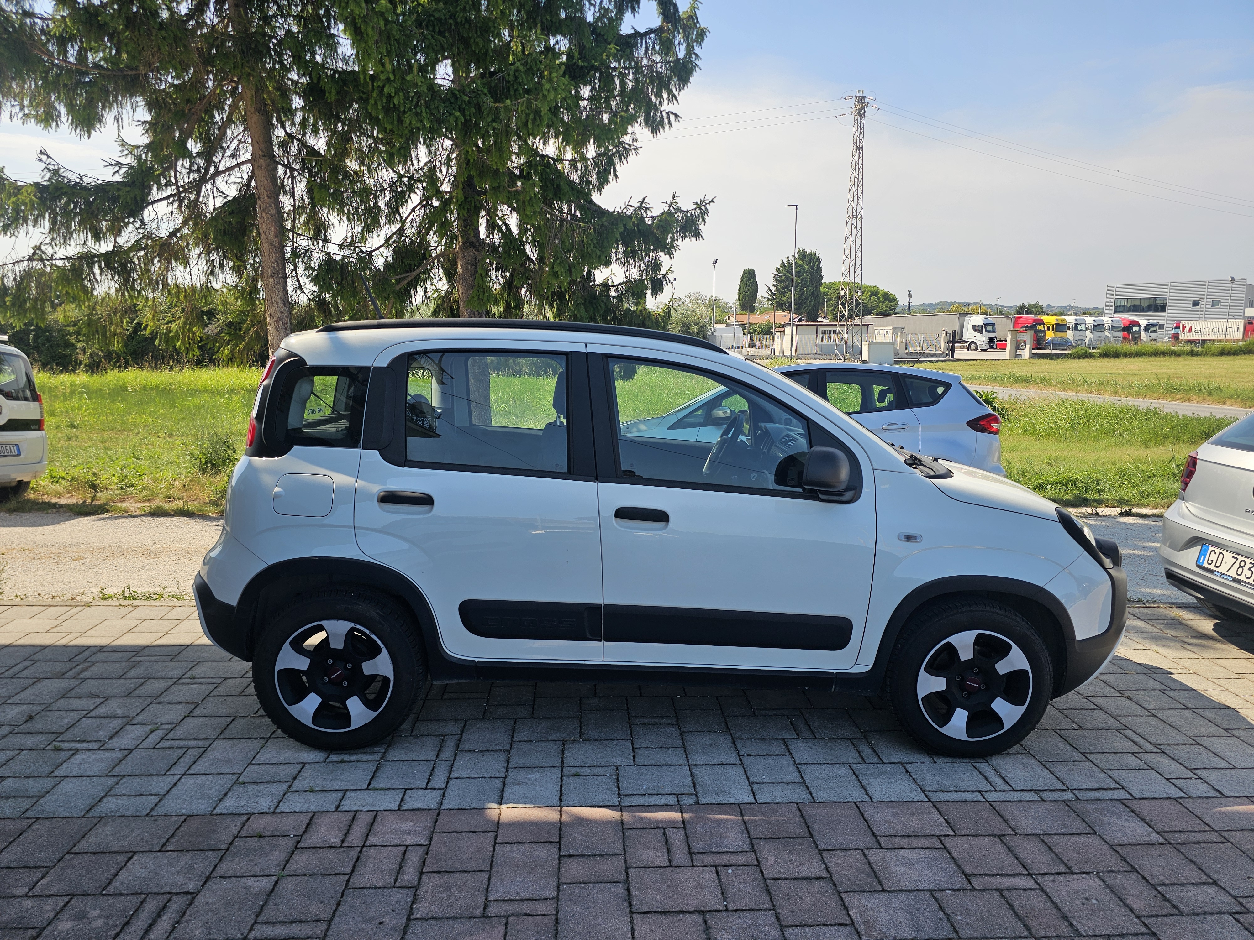 Fiat <span>Panda CROSS 