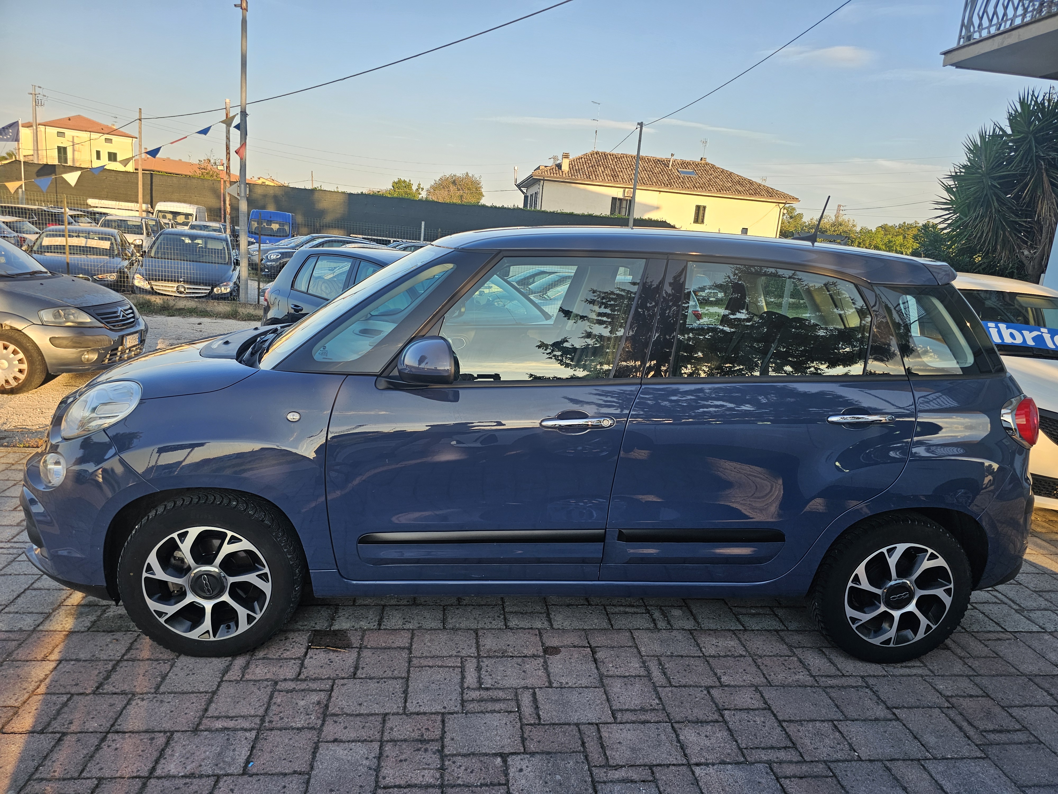 Fiat <span>500L BUSINESS 