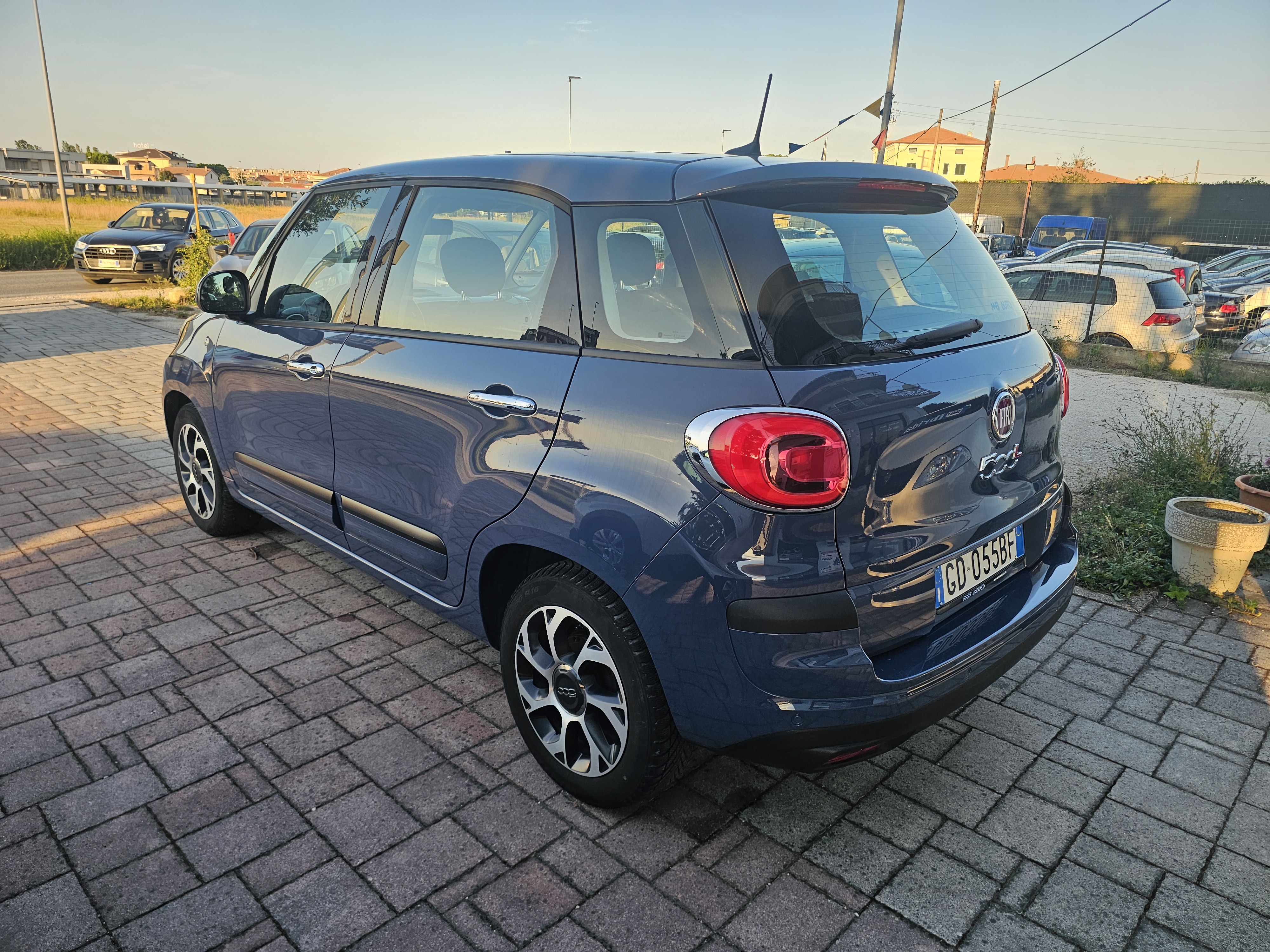 Fiat <span>500L BUSINESS 