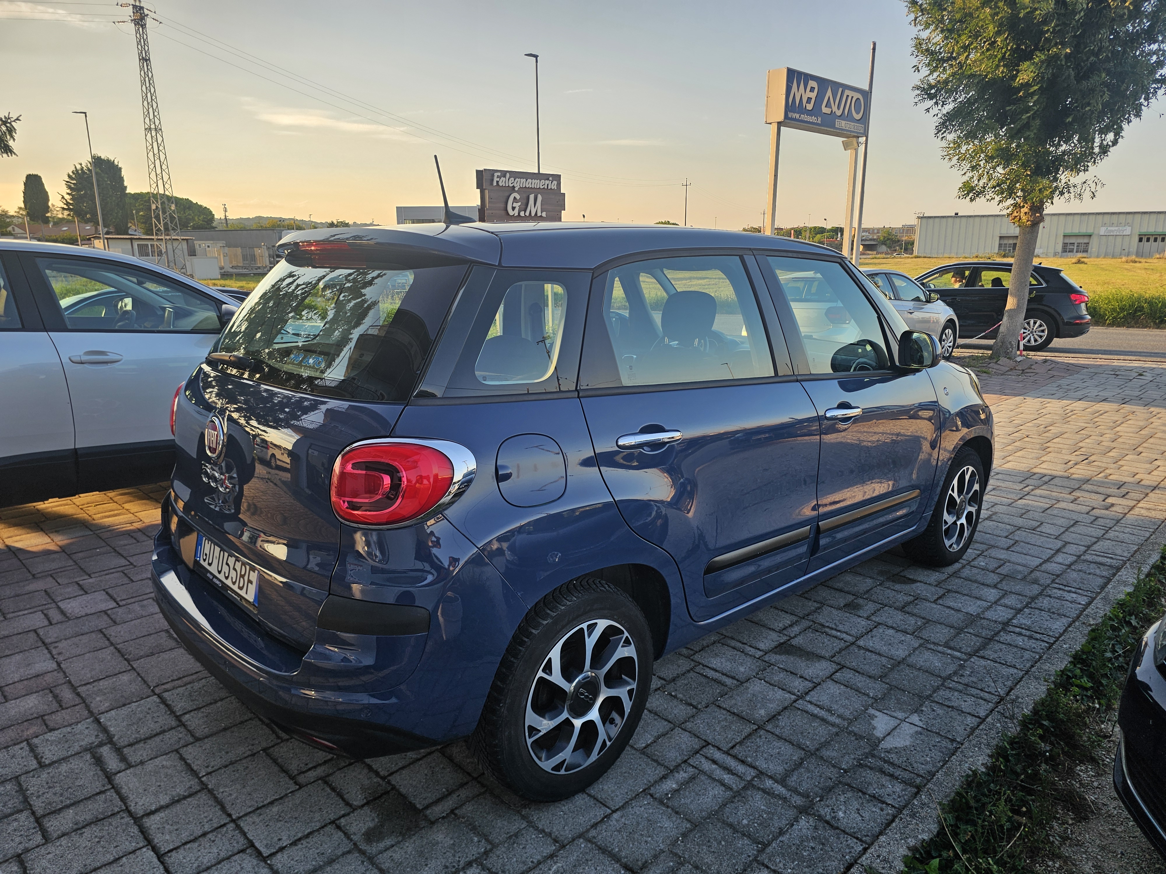 Fiat <span>500L BUSINESS 