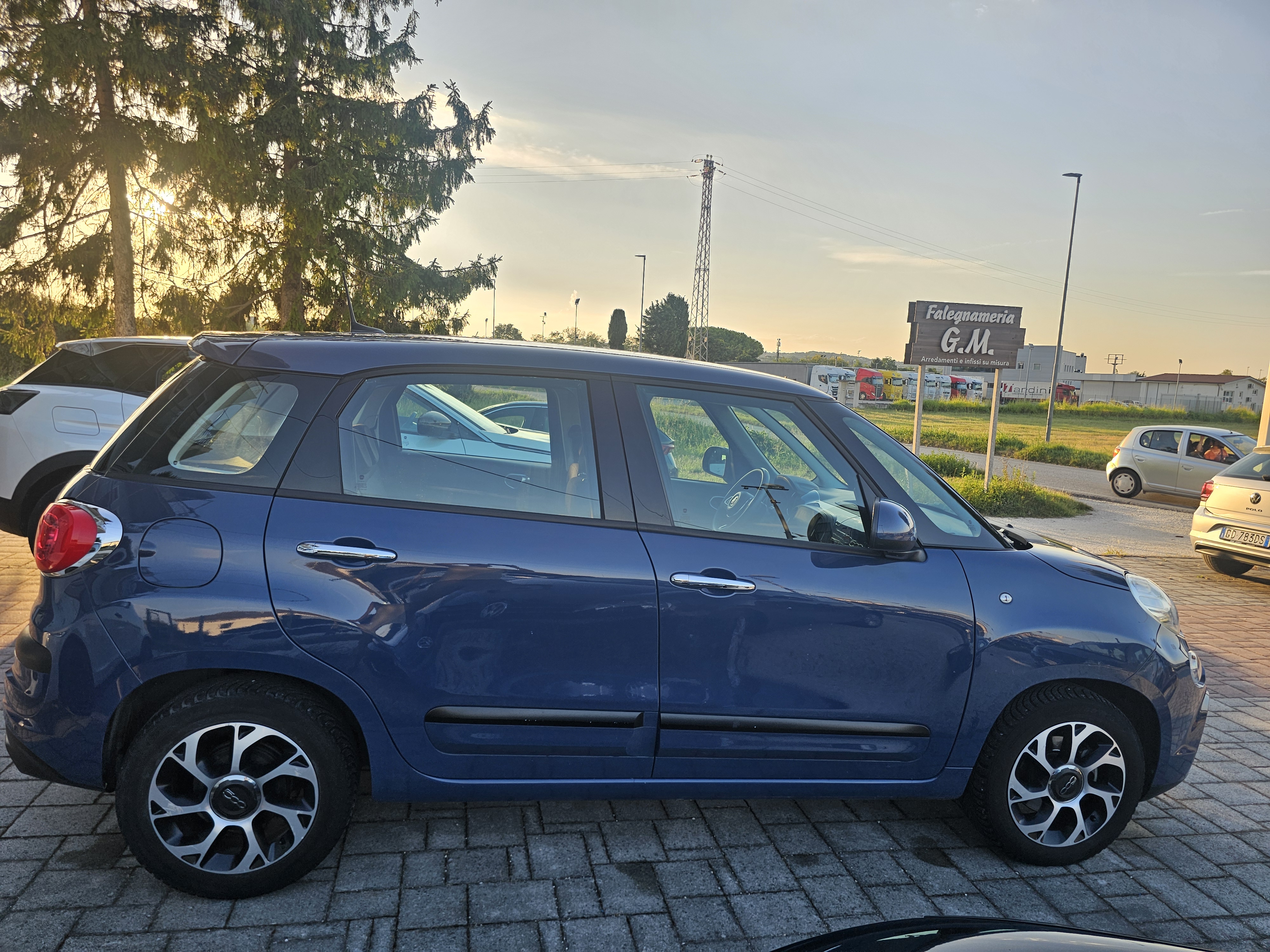 Fiat <span>500L BUSINESS 