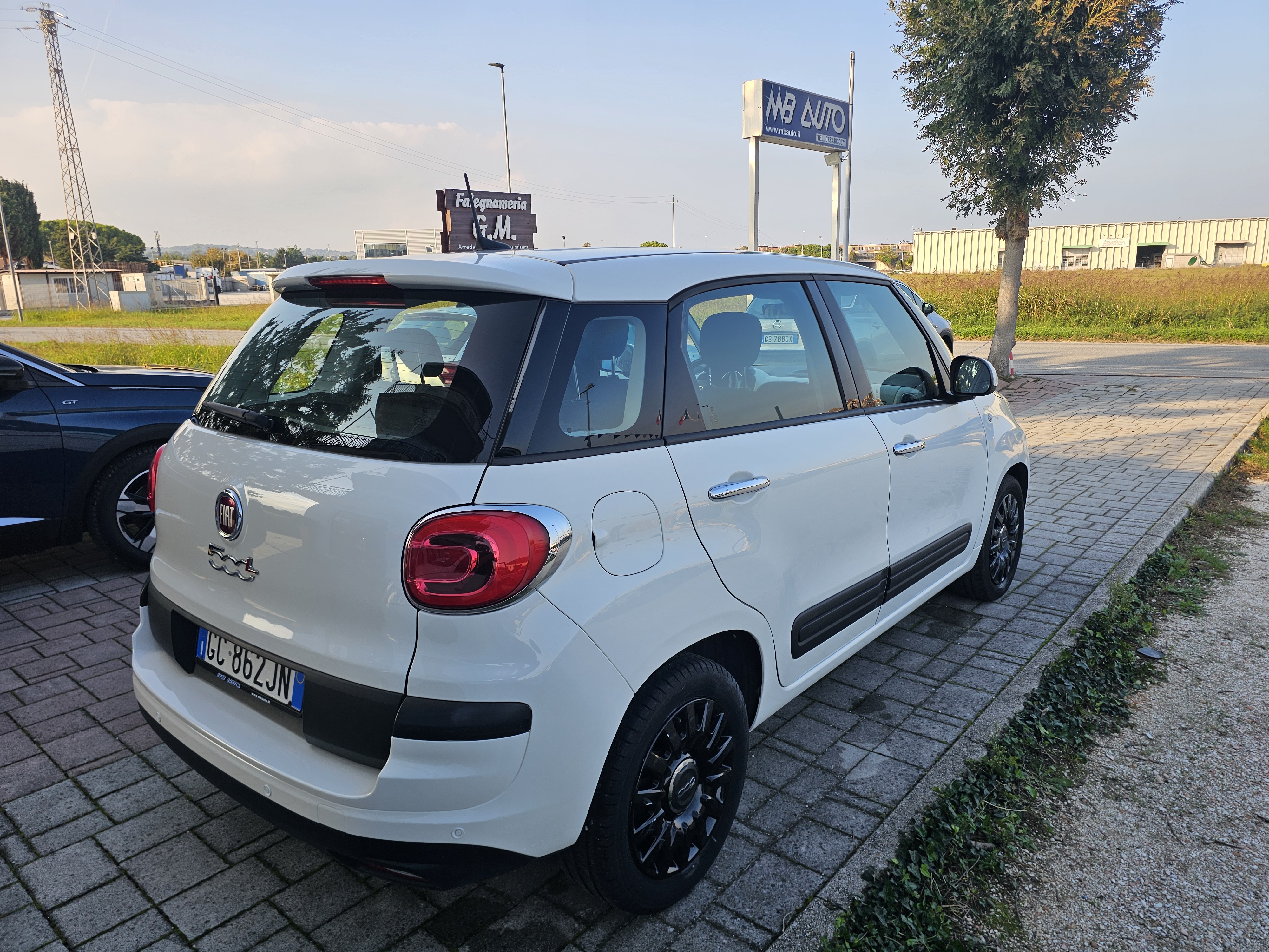 Fiat <span>500L MIRROR 